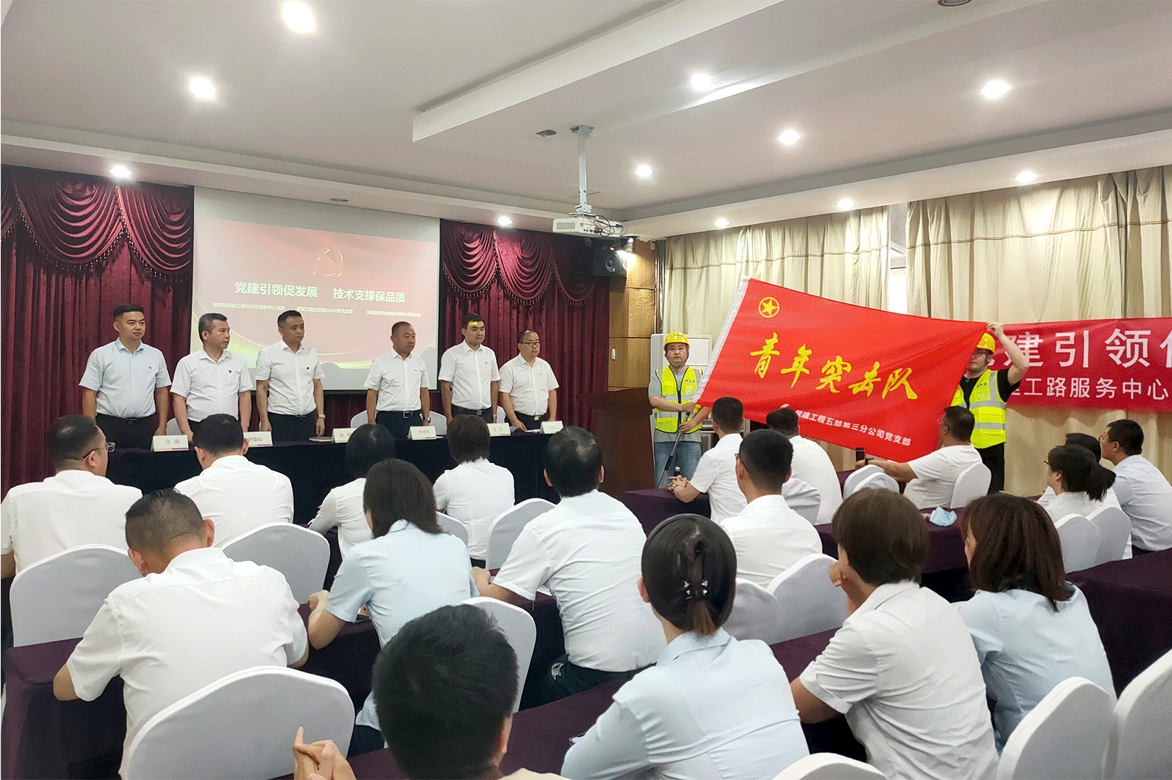 1689669639373162.gif 04.gif